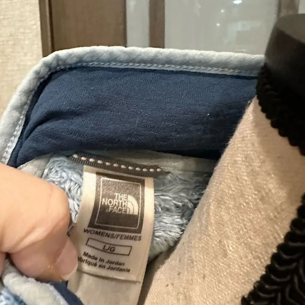 North face 1/2 Zip Pullover - Picture 3 of 4